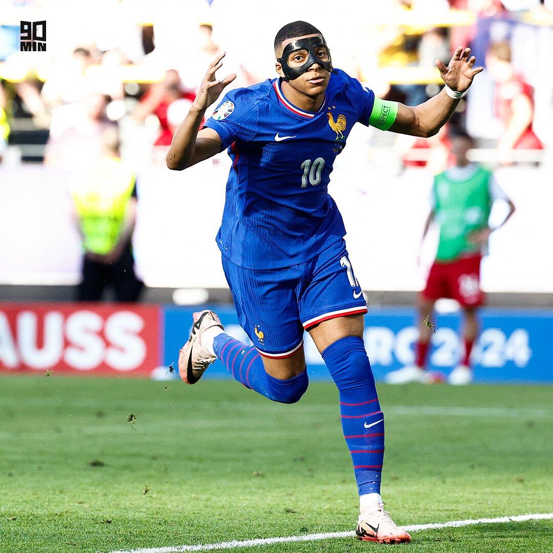 她表达了对 她表达了对