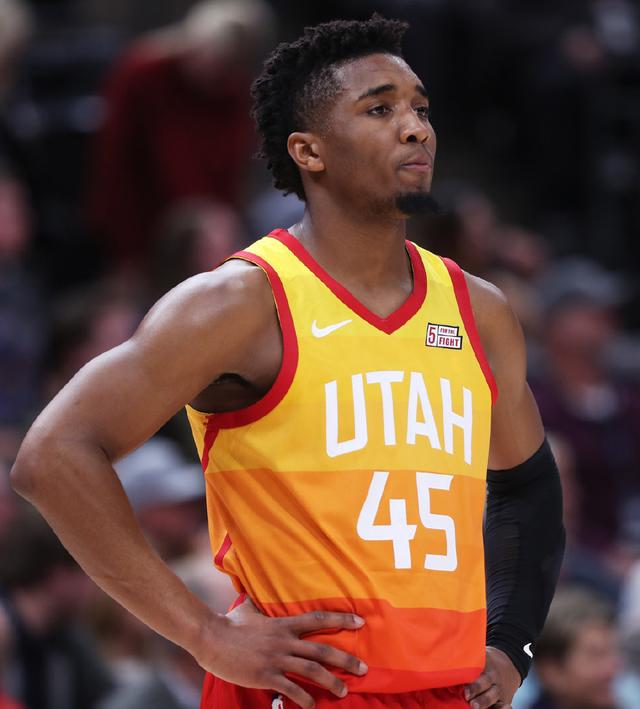 首秀往往是 首秀往往是